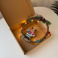 Різдвяний вінок з ротанги новорічний віночок підвісний декор діаметр 18 см Niki Light LED від батарейок олень Різдвяний вінок з ротанги новорічний віночок підвісний декор діаметр 18 см Niki Light LED від батарейок олень